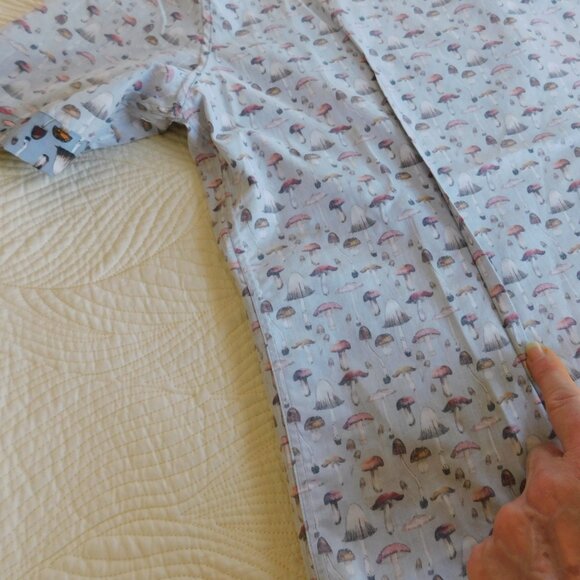 NWT Saks Fifth Ave novelty graphic mushroom print slim fit SS button camp shirt - Picture 11 of 16